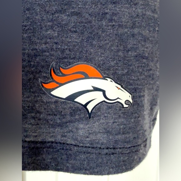Nike NFL Team Apparel Denver Broncos Graphic V-Neck T-Shirt Small - Picture 6 of 6